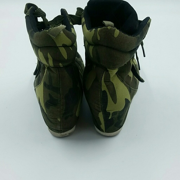BLUE SUEDE SHOES  l Camouflage High Tops - Picture 5 of 7